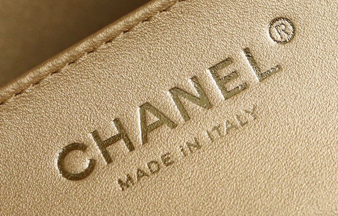 Chan New Chain flap bag