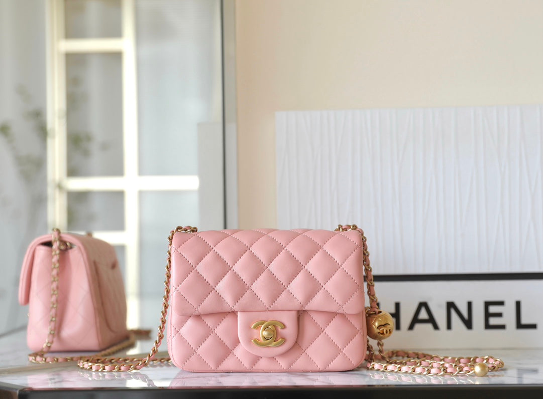 Chan New 23k Gold  Chain  Bag