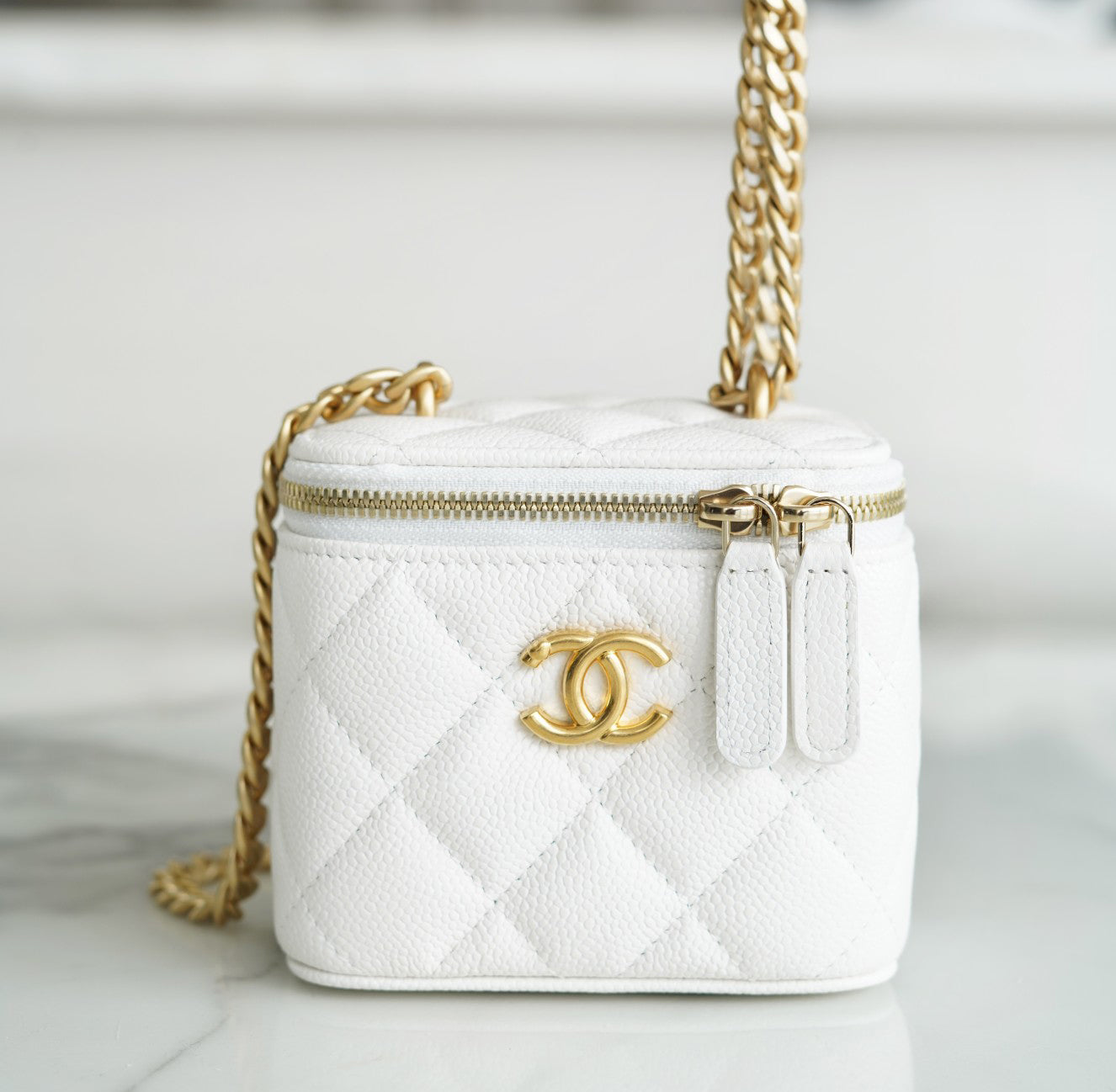 Chan New 23p box bag