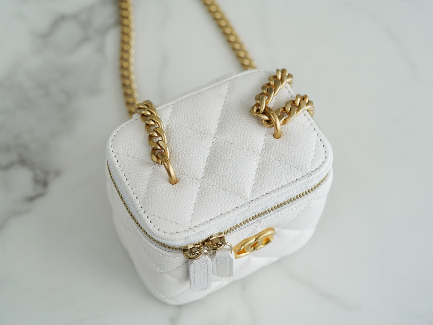 Chan New 23p box bag