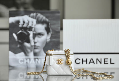 Chan New 23p box bag