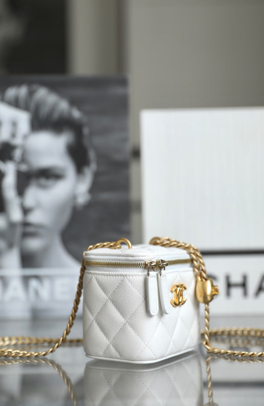 Chan New 23p box bag