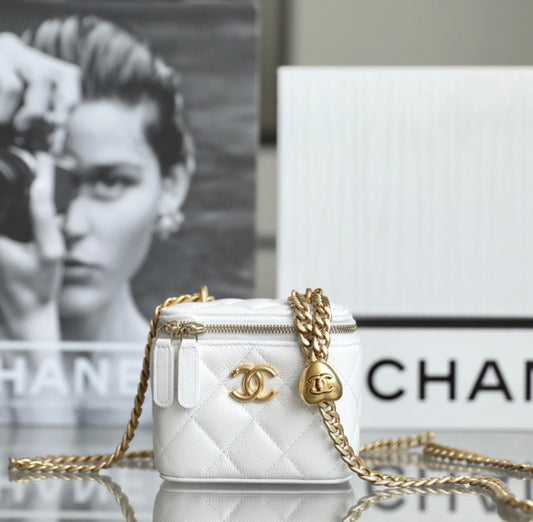 Chan New 23p box bag