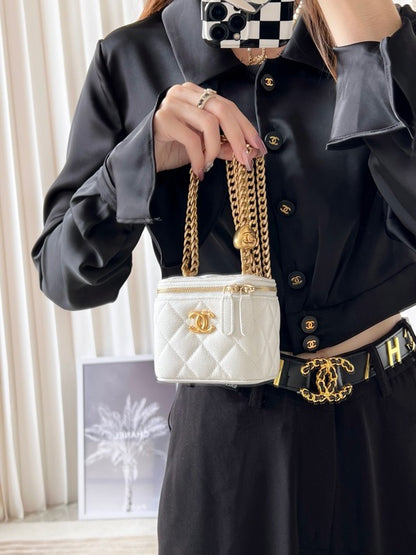 Chan New 23p box bag