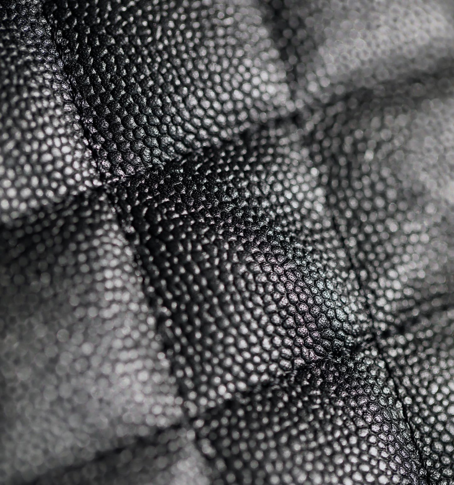 Chan New 23p Heart-shaped HoBo bag