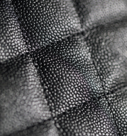 Chan New 23p Heart-shaped HoBo bag