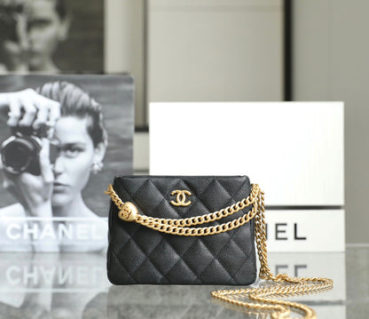 Chan New 23p Heart-shaped HoBo bag