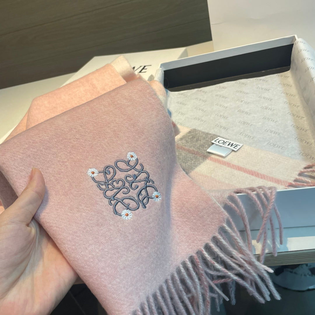Loew new scarf