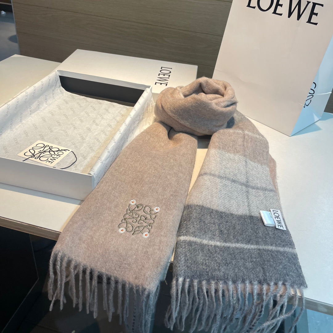 Loew new scarf