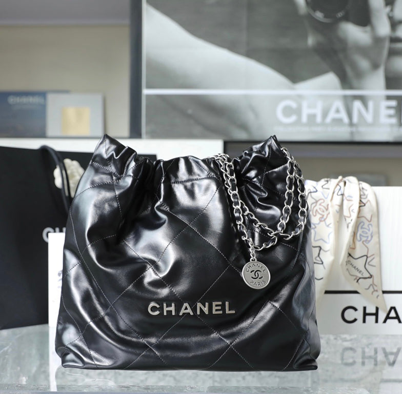 Chan New 22bag medium tote bag