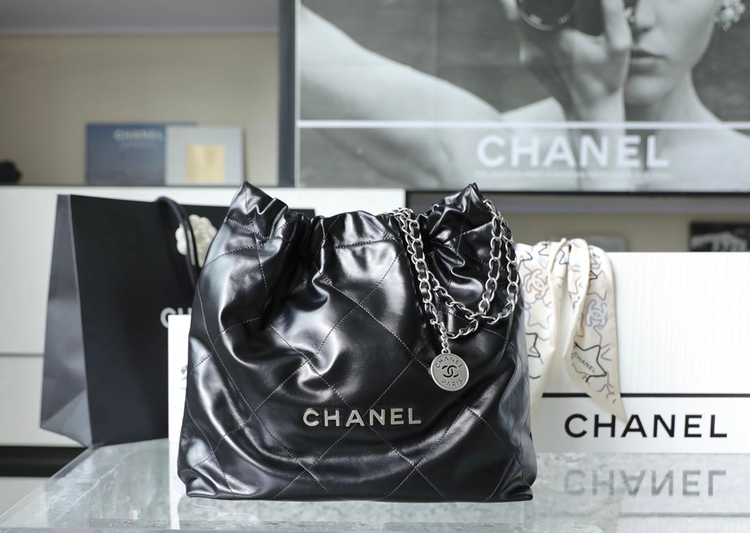 Chan New 22bag medium tote bag