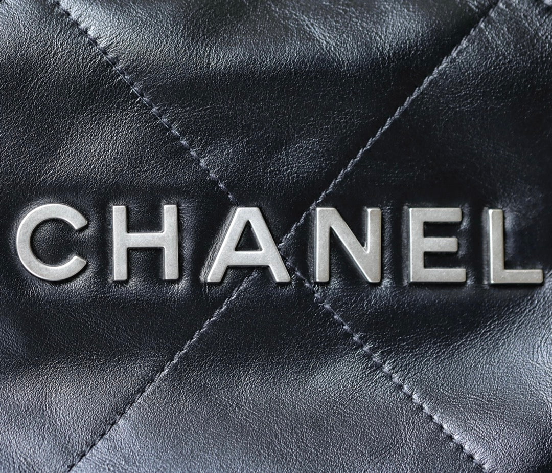 Chan New 22bag medium tote bag