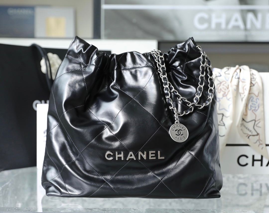 Chan New 22bag medium tote bag