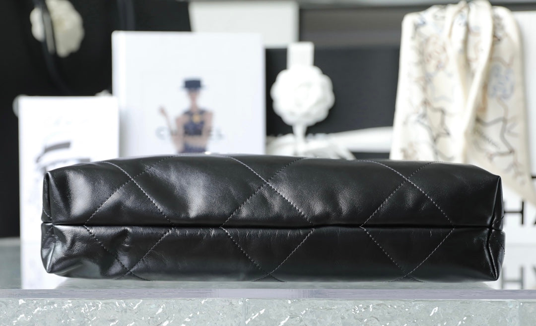 Chan New 22bag medium tote bag