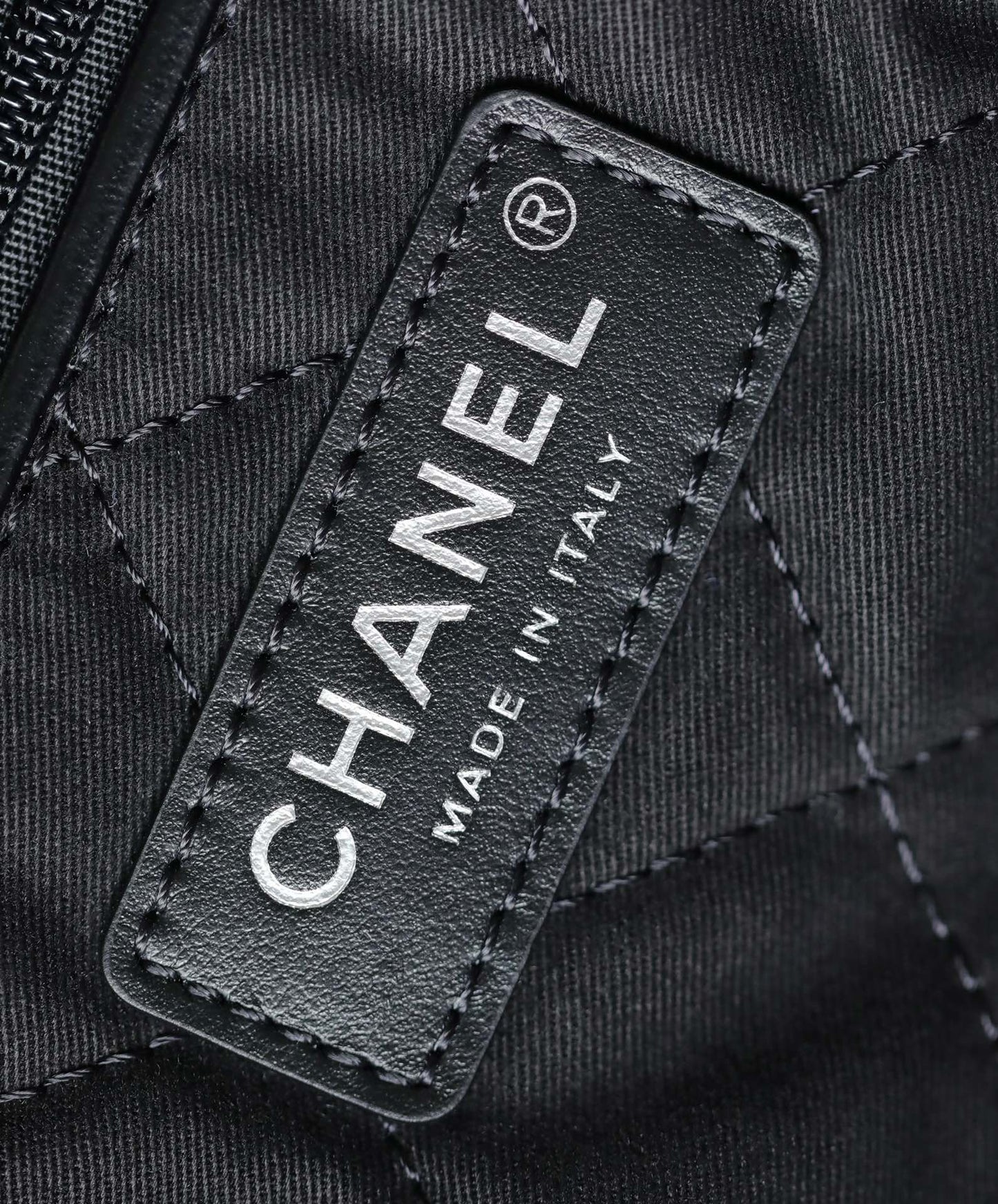 Chan New 22bag medium tote bag