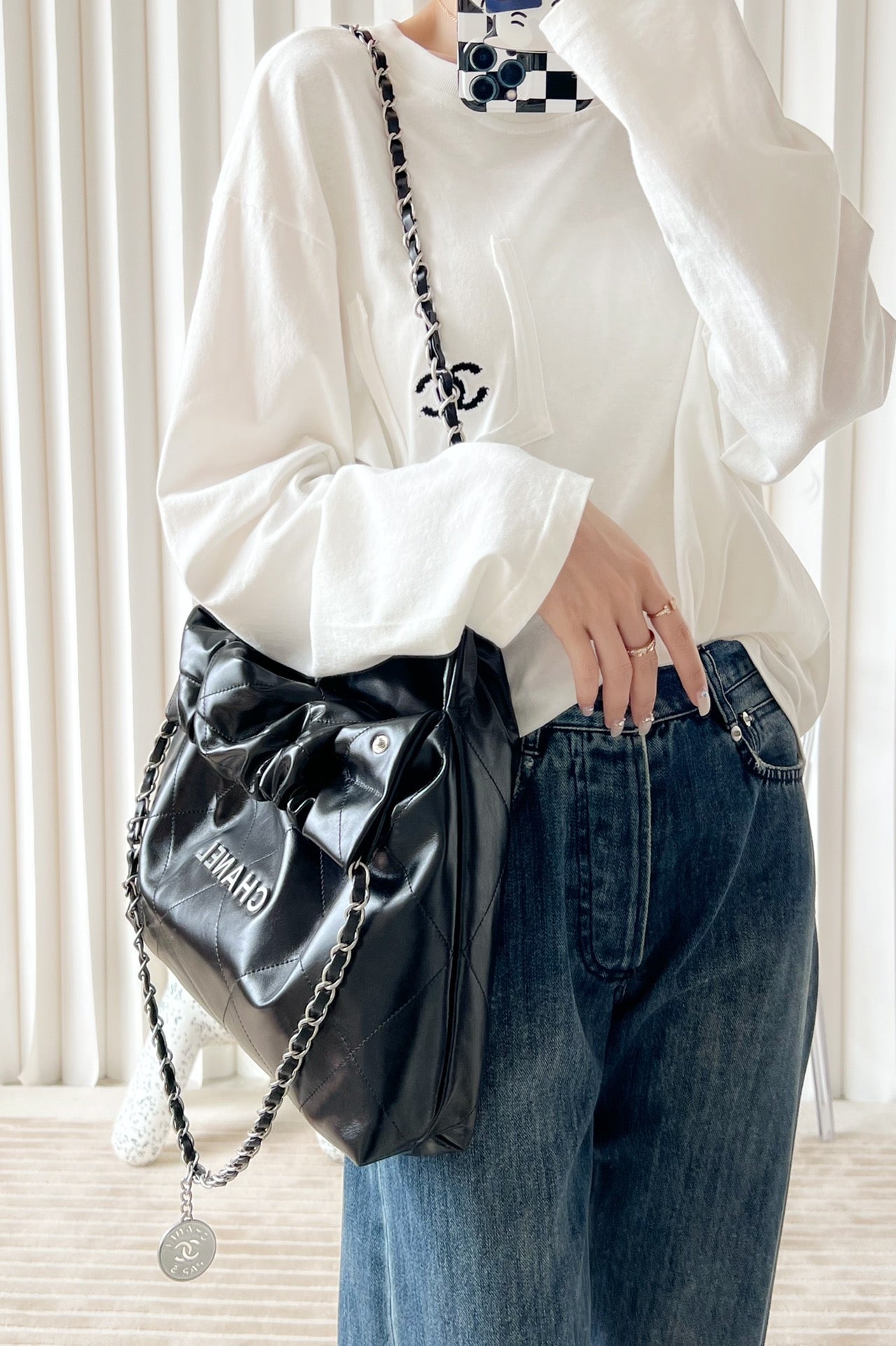 Chan New 22bag medium tote bag