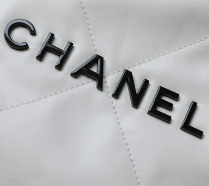 Chan New 22bag medium tote bag