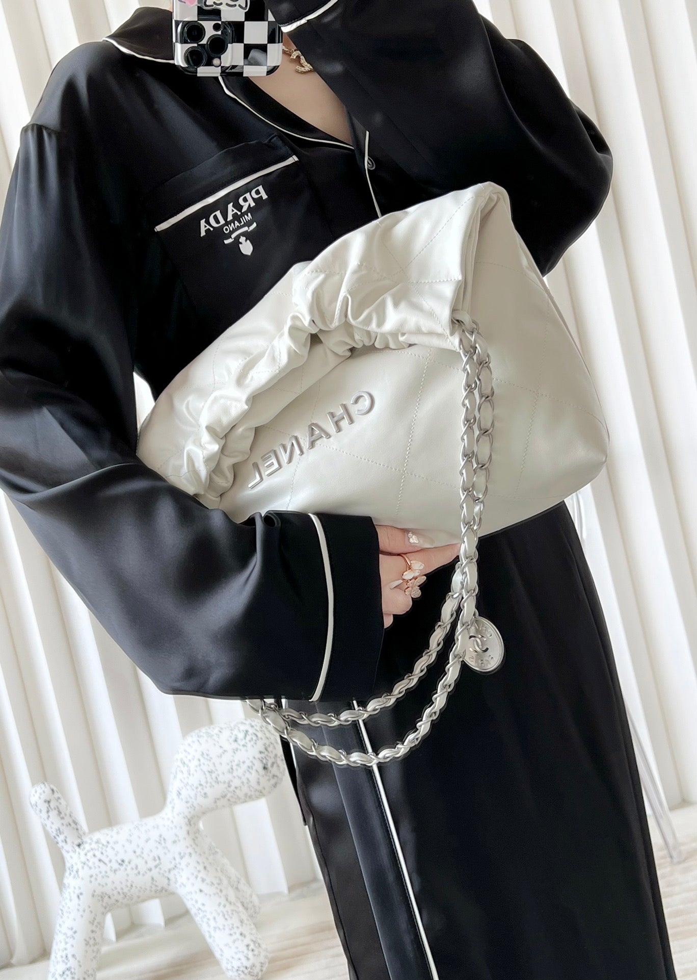 Chan New 22bag tote bag