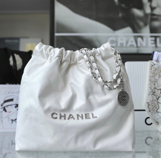 Chan New 22bag tote bag