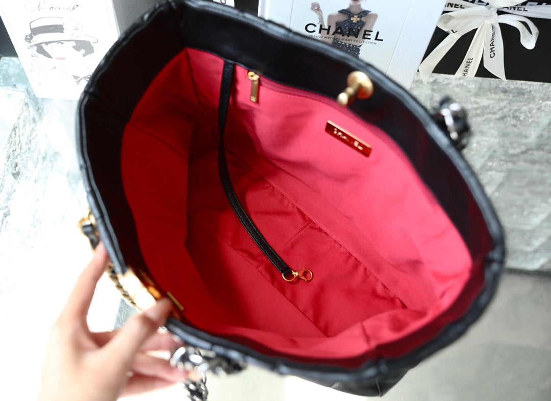 Chan New 22k shopping bag
