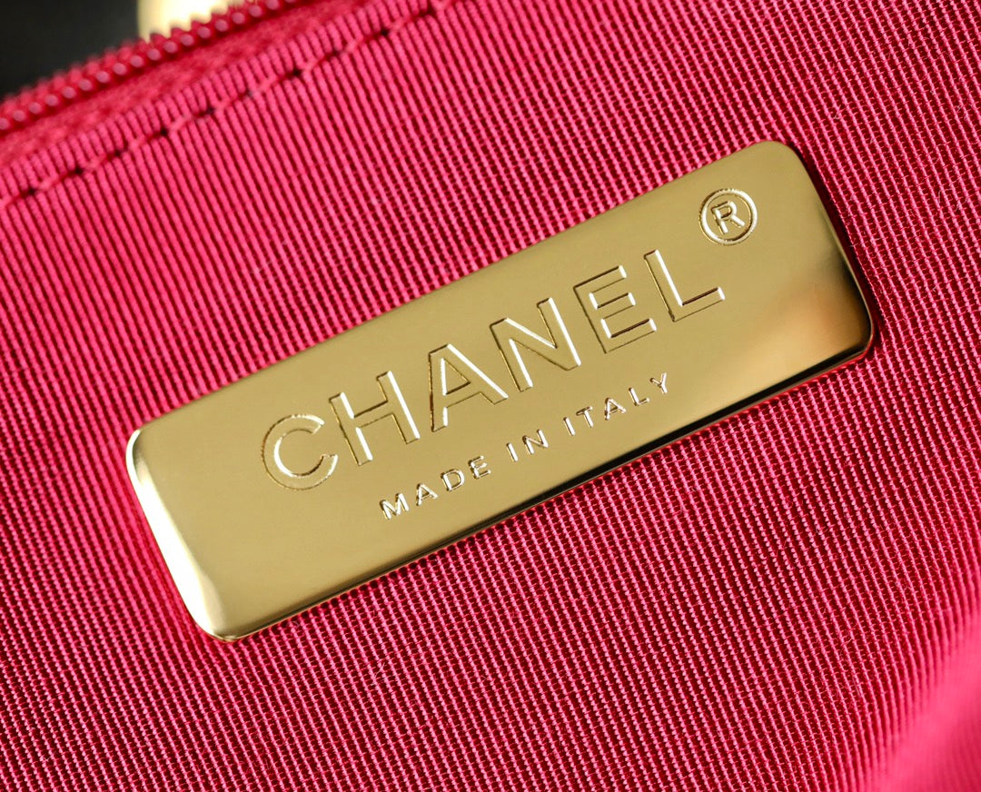 Chan New 22b shopping bag