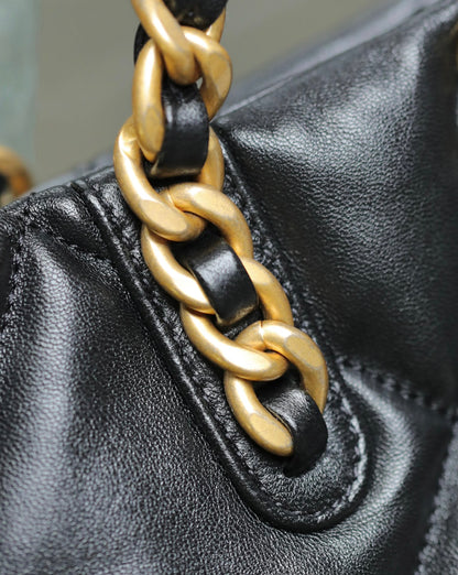 Chan New 22b shopping bag