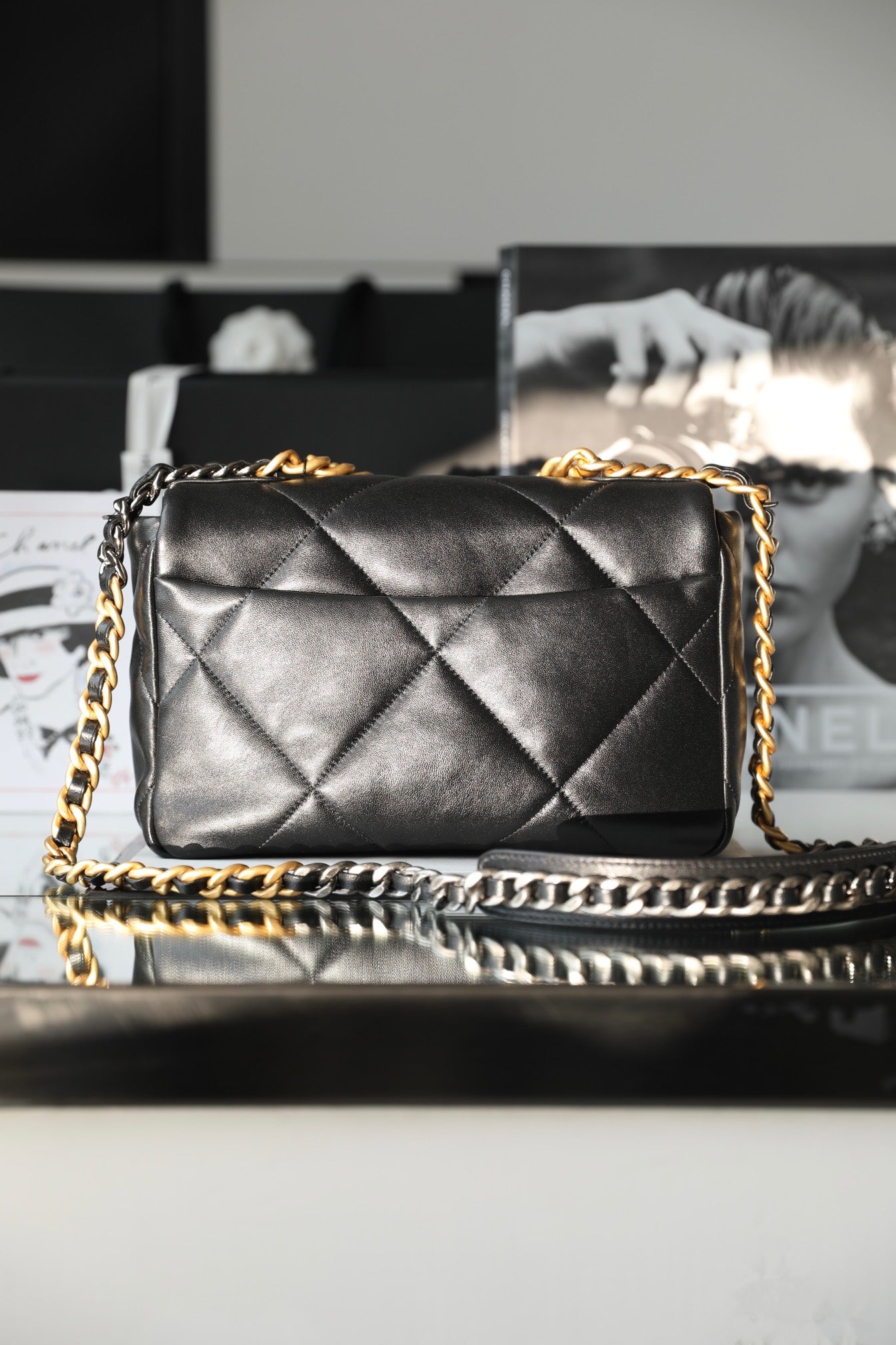 Chan New 19bag crossbody bag