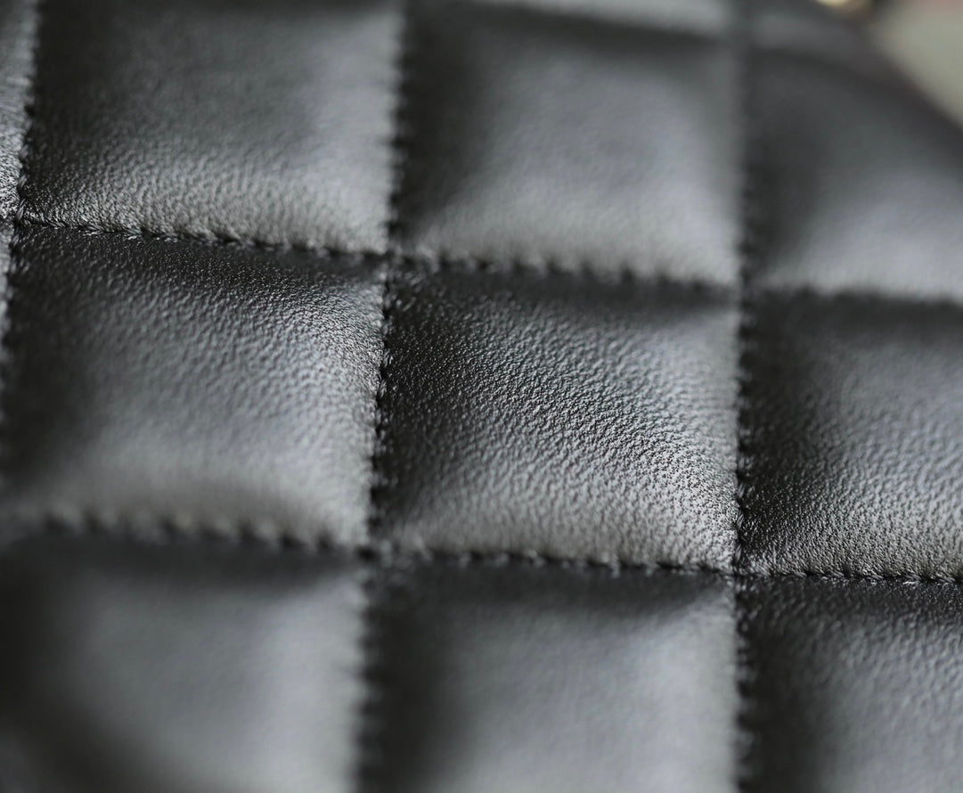 Chan New 23p mobile phone bag