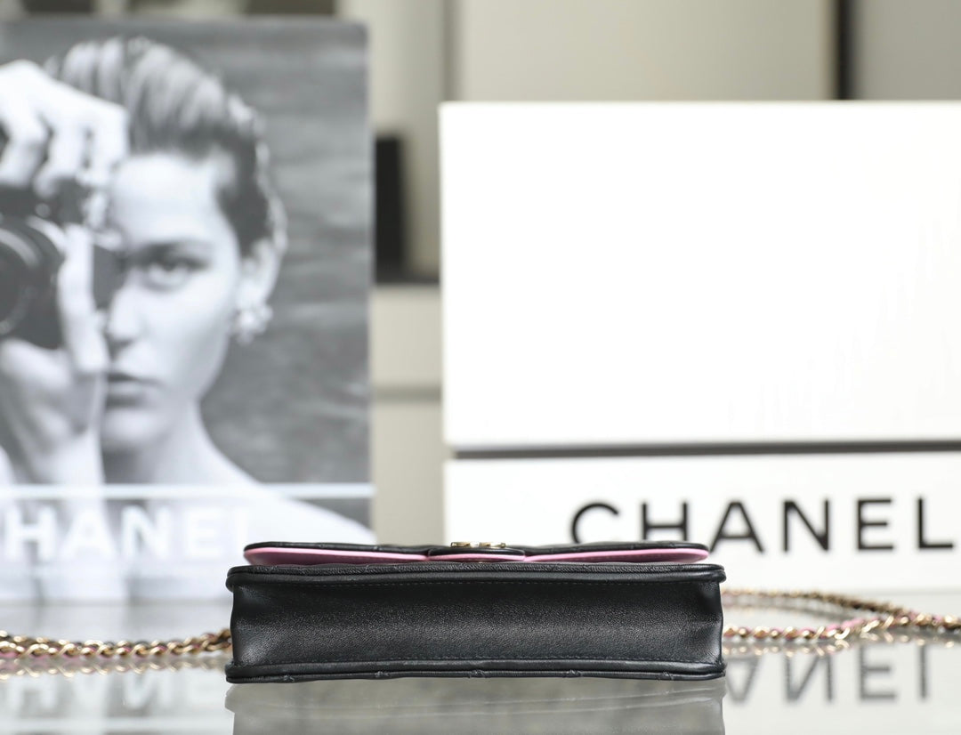 Chan New 23p mobile phone bag