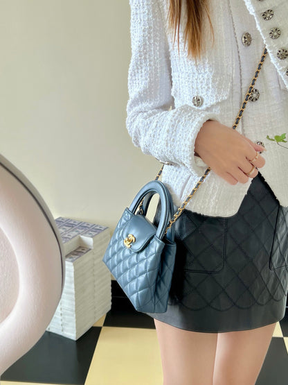 Chan New 23s kelly Hand chain bag