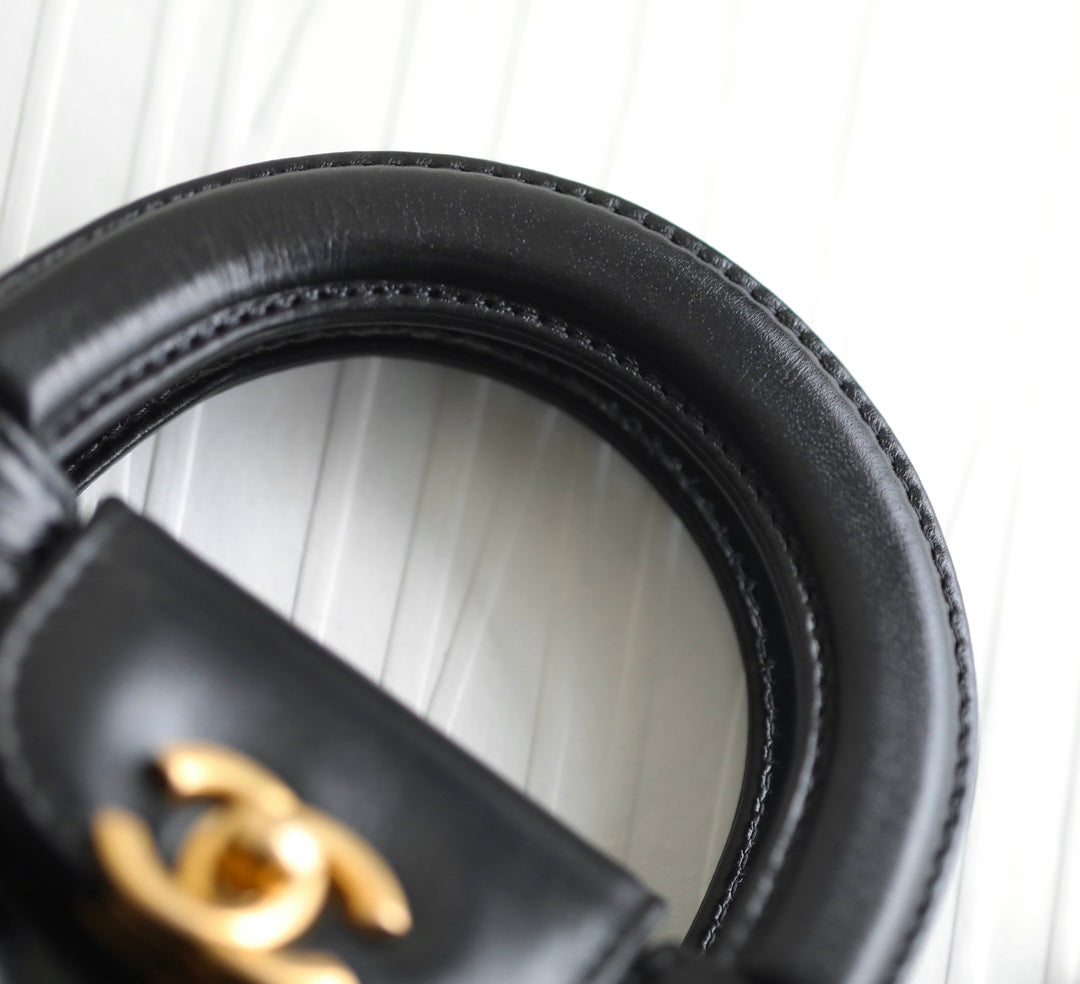 Chan New 23k kelly Hand chain bag