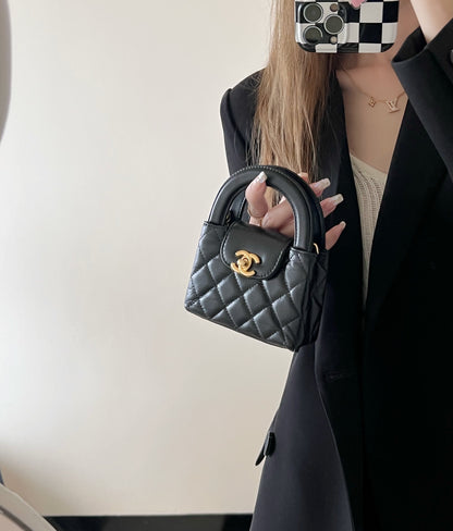 Chan New 23k kelly Hand chain bag