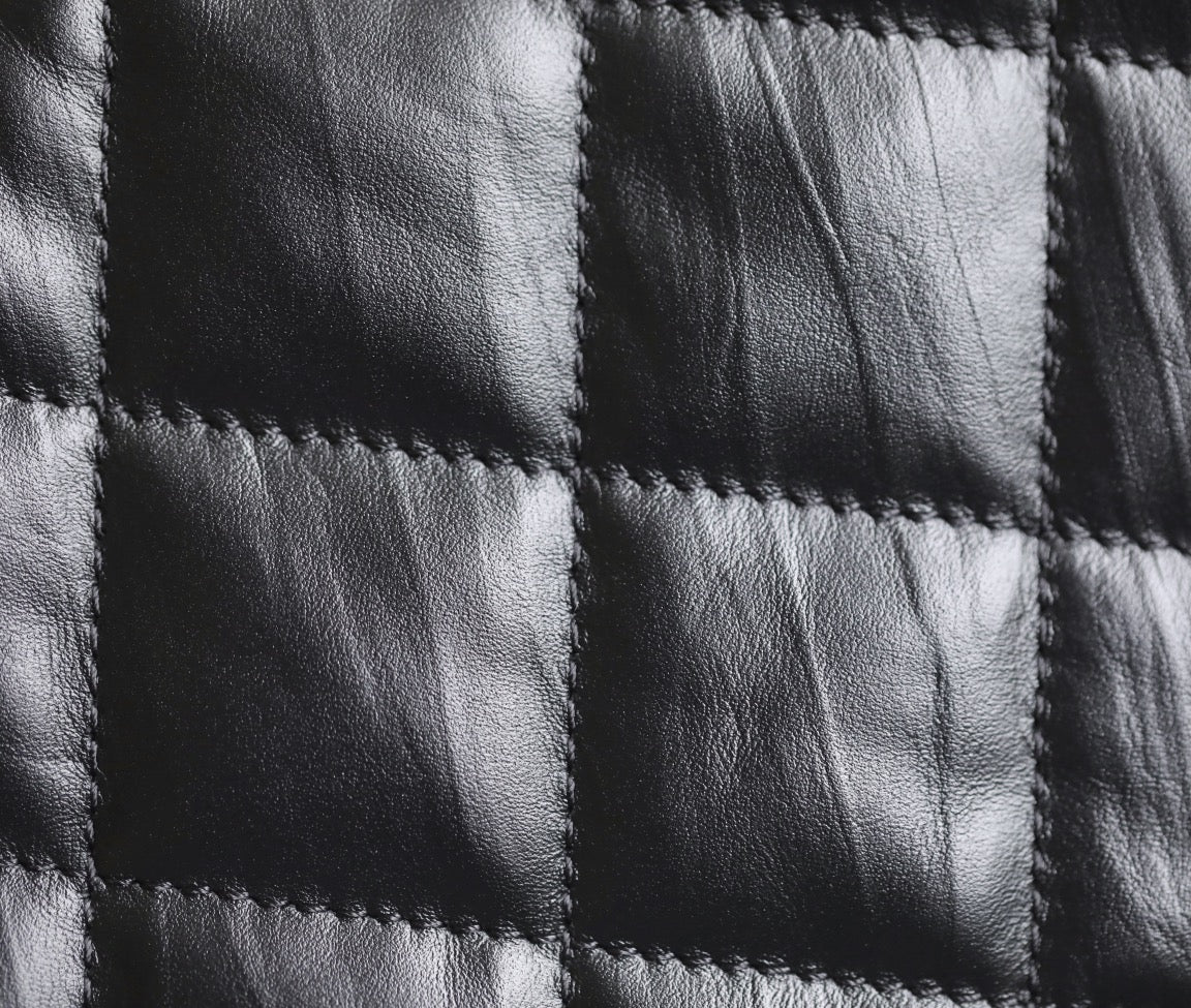 Chan New 19 hobo armpit bag