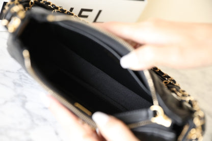 Chan New 19 hobo armpit bag