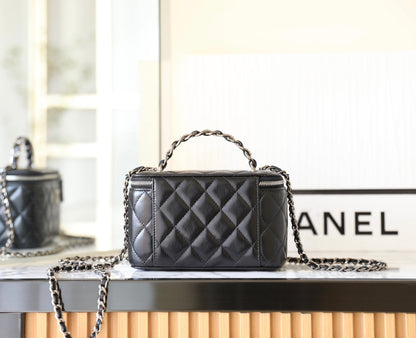 Chan New 23k Long makeup box bag