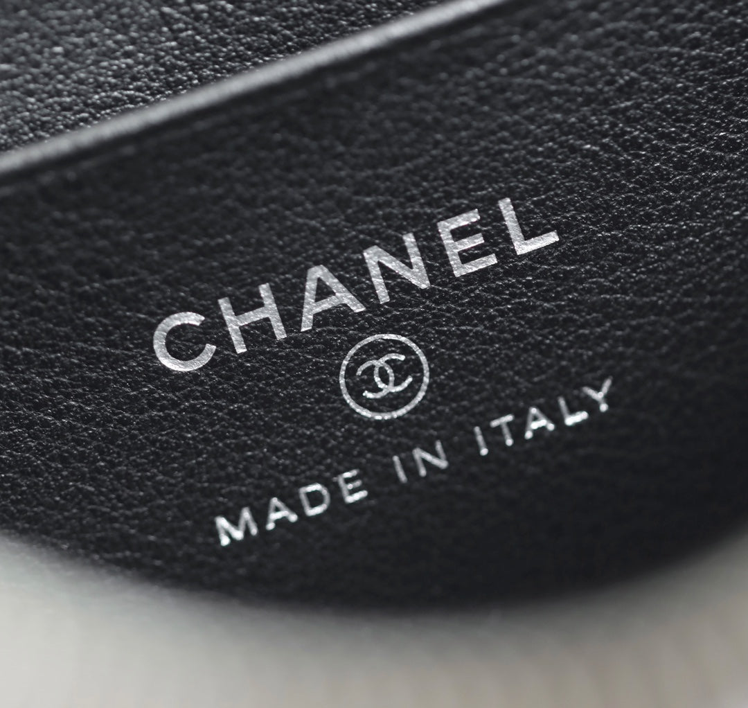 Chan New 23k Long makeup box bag