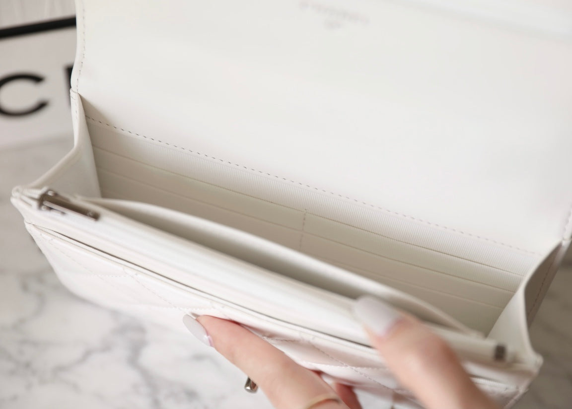 Chan New 23k handbag