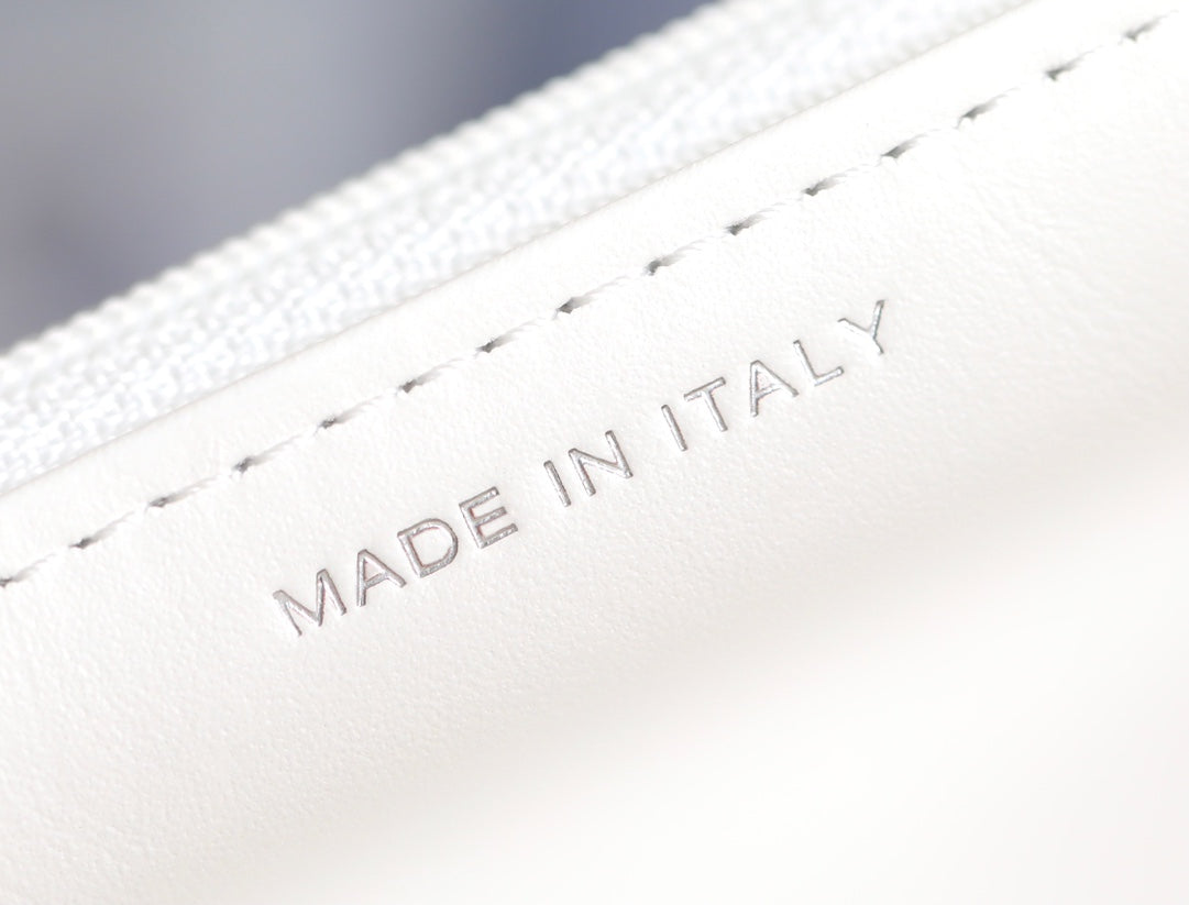 Chan New 23k handbag