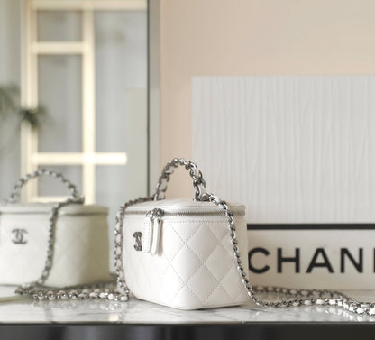 Chan New 23k Long makeup box bag