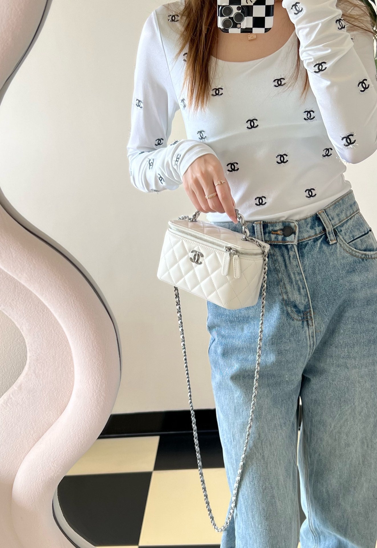 Chan New 23k Long makeup box bag