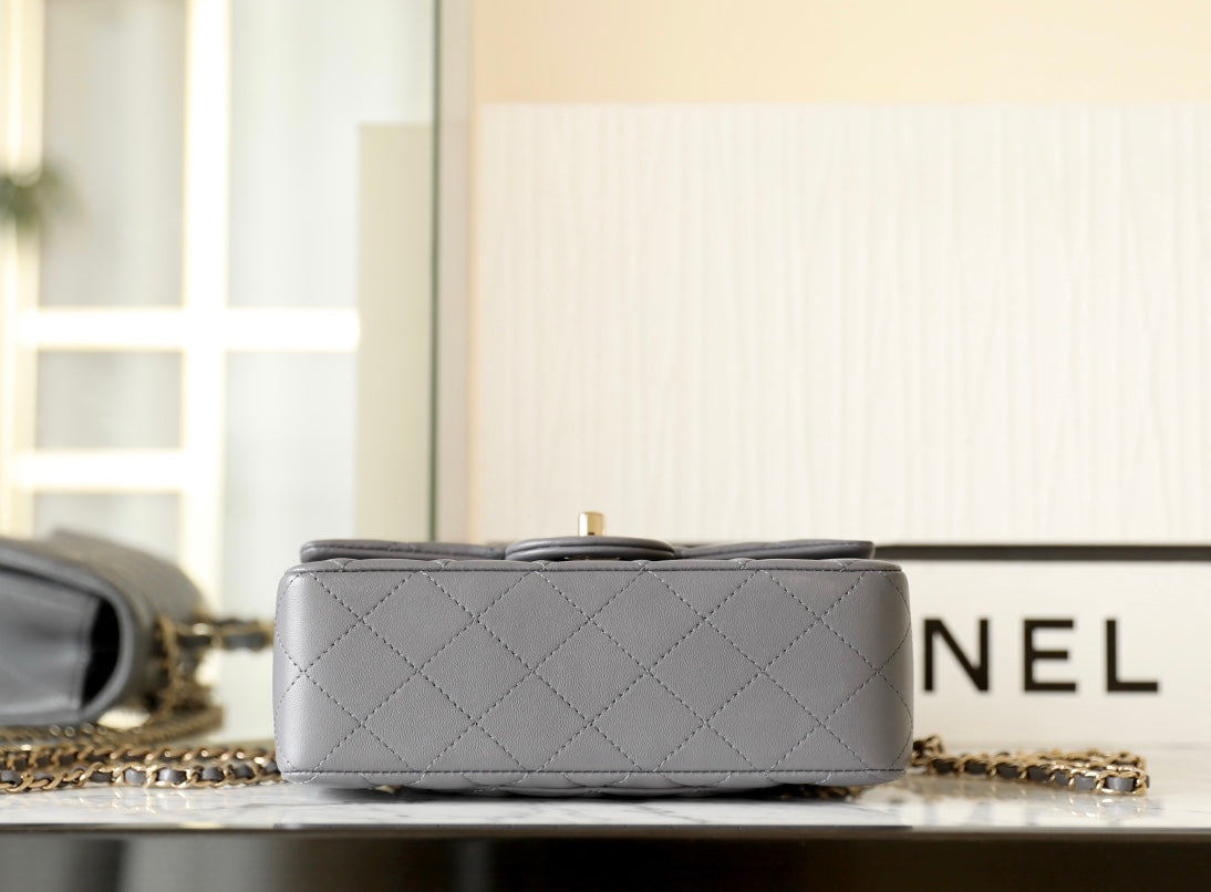 Chan New 23k Double-handle cap bag