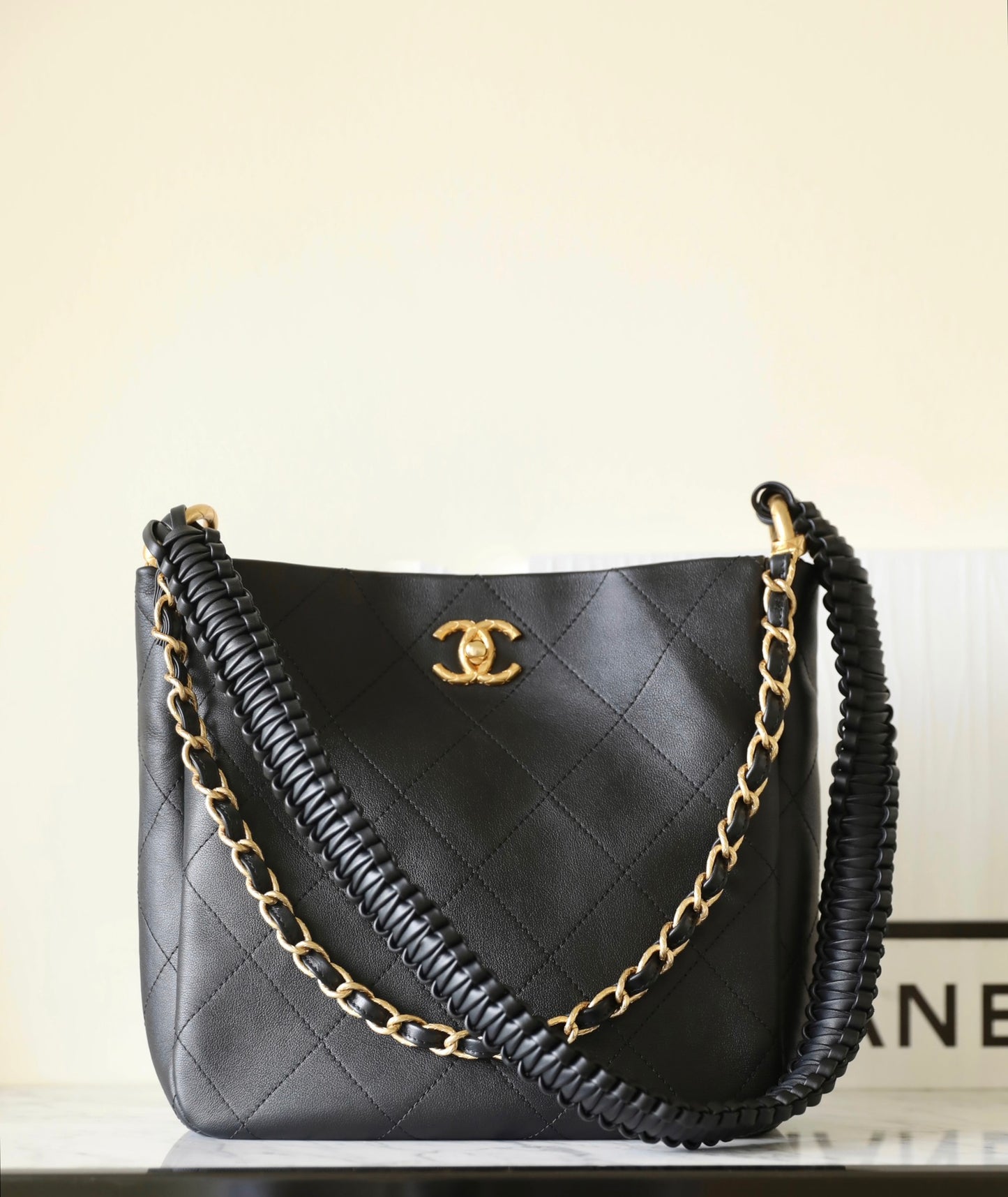 Chan New 23A Woven shoulder strap hippie bag