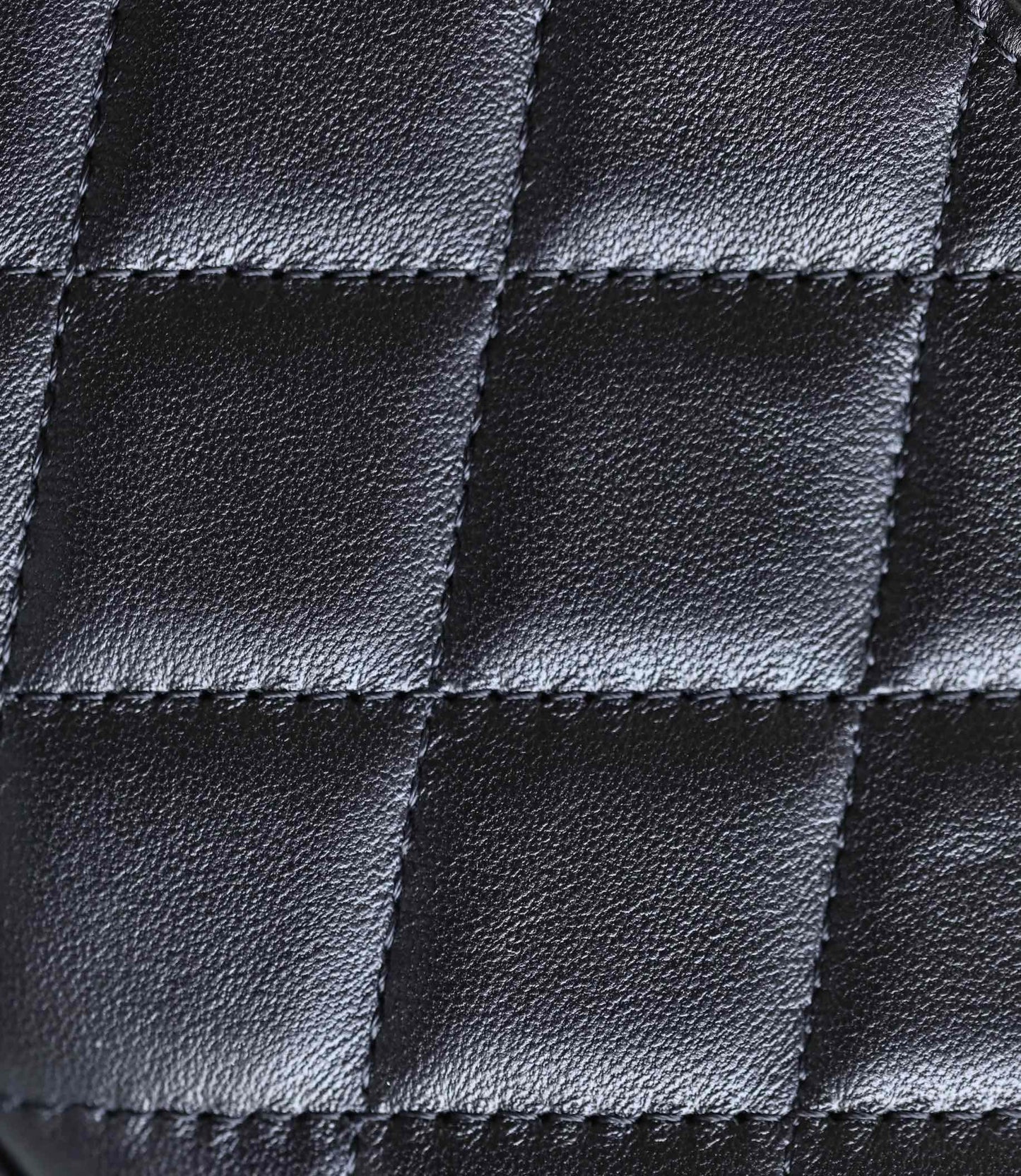 Chan New 23b mini kelly pearl handle bag