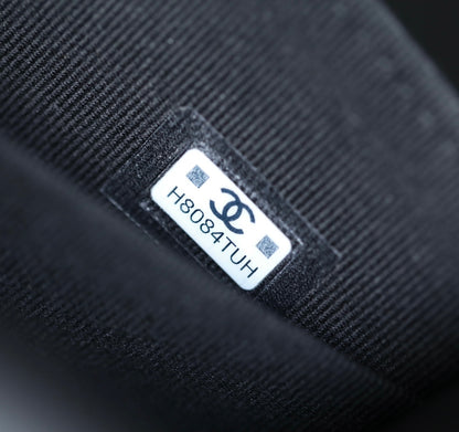 Chan New 23b mini kelly pearl handle bag