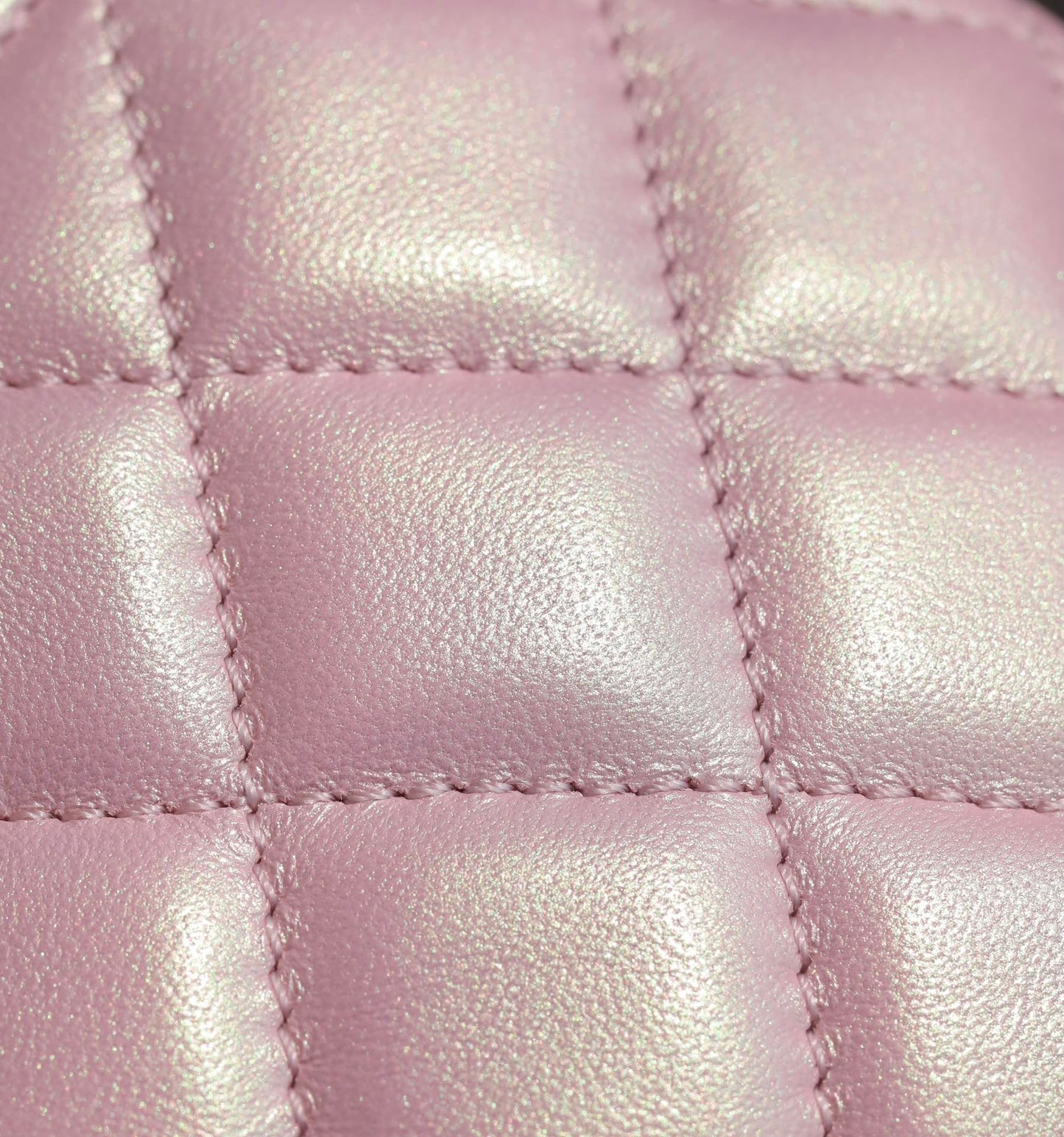 Chan New 24p Pearl chain flap bag