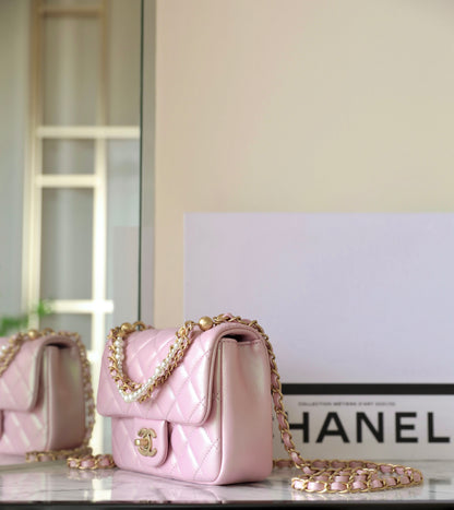 Chan New 24p Pearl chain flap bag