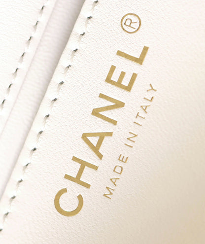 Chan New 24p Pearl chain flap bag