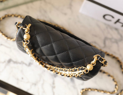 Chan New 24p Pearl chain flap bag