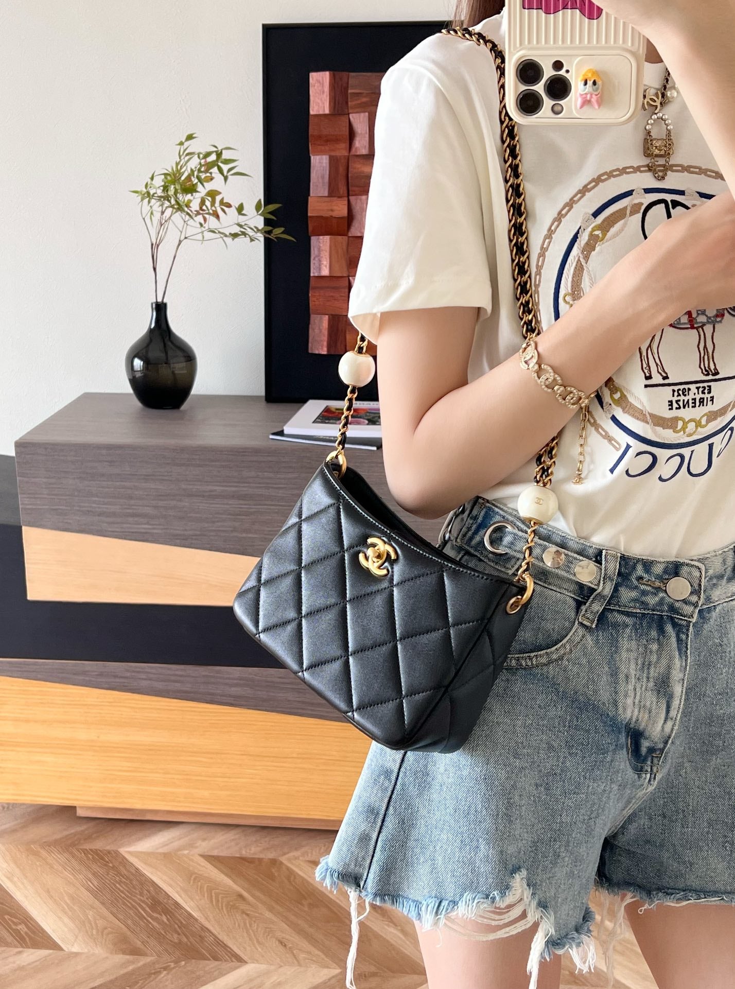 Chan New 24s Double Pearl Hobo Crossbody Bag