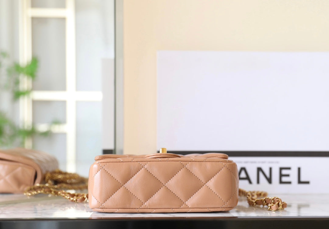 Chan New 24b Chain handle cover bag